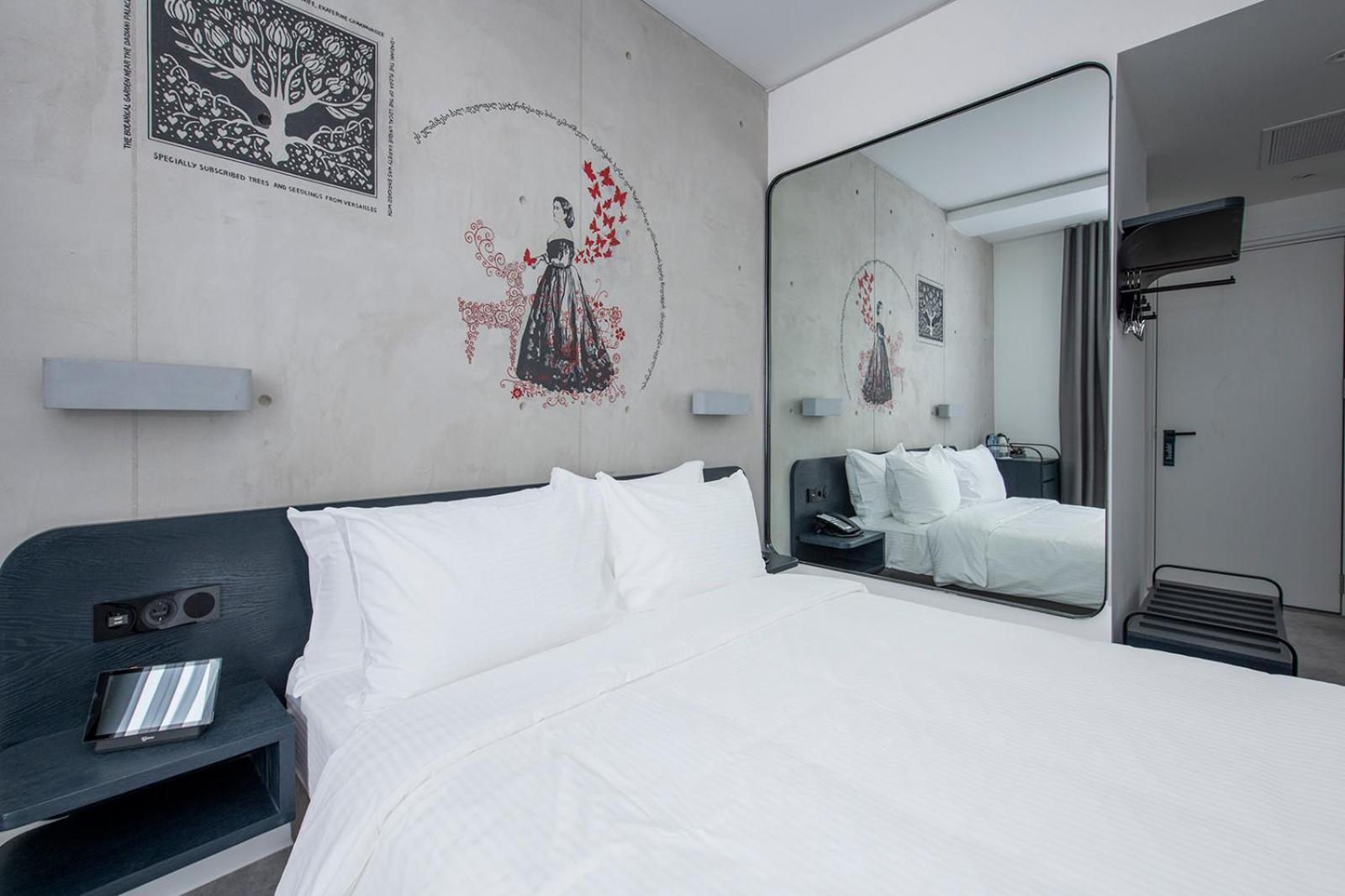 Golden Tulip Design Tbilisi Hotel Kültér fotó