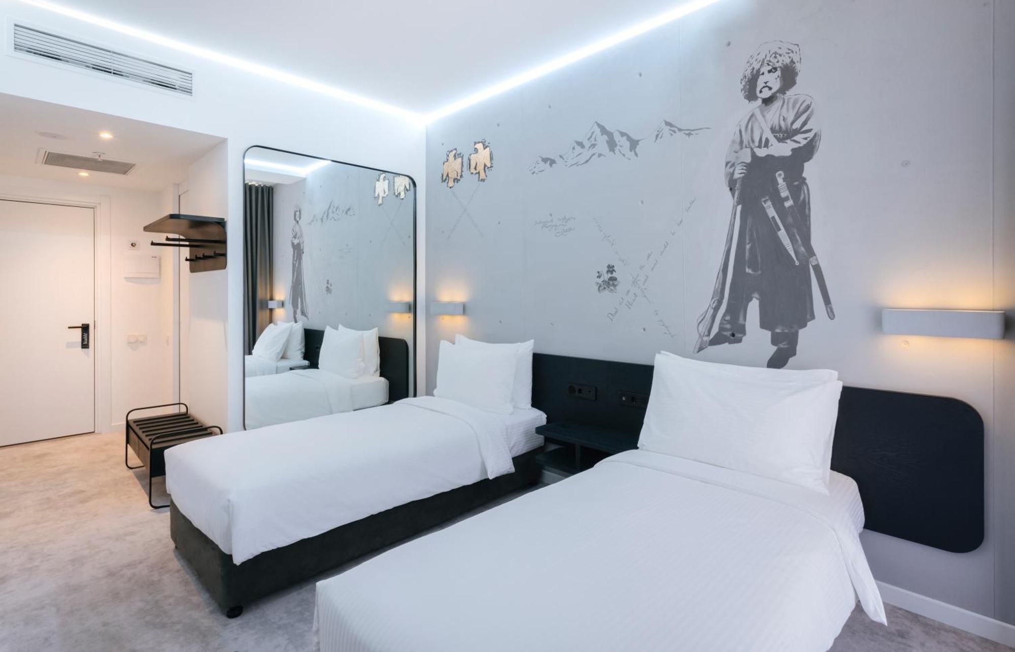 Golden Tulip Design Tbilisi Hotel Kültér fotó