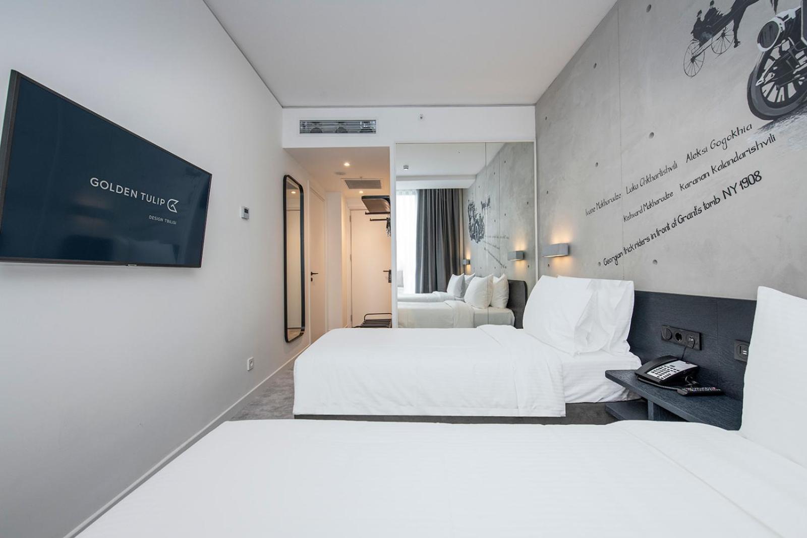 Golden Tulip Design Tbilisi Hotel Kültér fotó