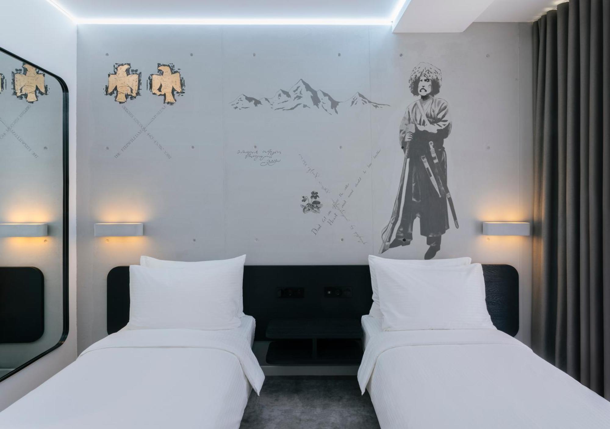 Golden Tulip Design Tbilisi Hotel Kültér fotó